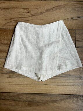 Abercrombie White Tweed Skort